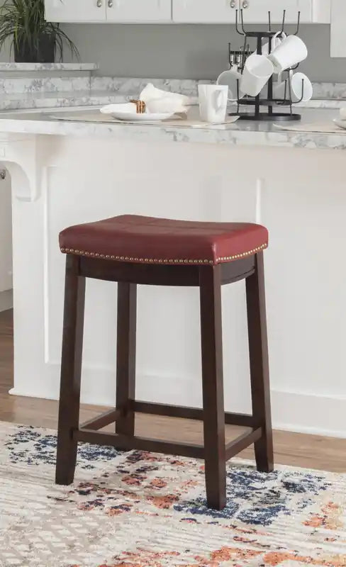 Tabouret de comptoir sans dossier en similicuir