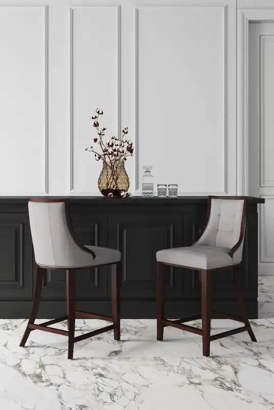Tabouret de bar à hauteur de comptoir traditionnel en bois de hêtre de 39,5 po avec capitonnage cannelé - Crème et Noyer foncé