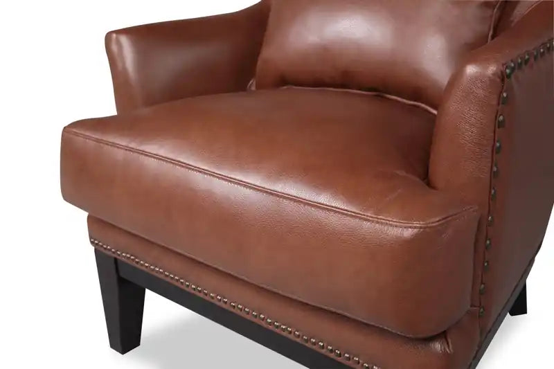 30 Fauteuil d'appoint en similicuir suédé avec base en bois et garniture cloutée - Walks Dove Grey