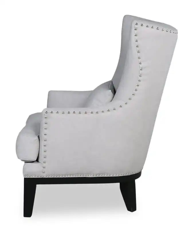 30 Fauteuil d'appoint en similicuir suédé avec base en bois et garniture cloutée - Walks Dove Grey